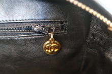 Load image into Gallery viewer, CHANEL CC mark chain shoulder bag Caviar skin Black/Gold hadware Shoulder bag 700080105