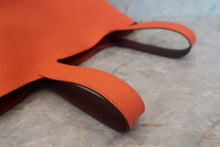 Load image into Gallery viewer, HERMES PICOTIN LOCK Eclat MM Clemence leather/Swift leather Orange poppy/Bordeaux A Engraving Hand bag 700100216