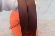 Load image into Gallery viewer, HERMES PICOTIN LOCK Eclat MM Clemence leather/Swift leather Orange poppy/Bordeaux A Engraving Hand bag 700100216