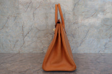 Load image into Gallery viewer, HERMES BIRKIN 35 Box carf leather Natural 〇Z Engraving Hand bag 700090152