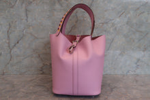 Load image into Gallery viewer, HERMES PICOTIN LOCK MM Tressage Epsom leather Mauve sylvestre/Rouge H/Jaune de naples D Engraving Hand bag 700100211