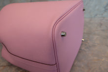 Load image into Gallery viewer, HERMES PICOTIN LOCK MM Tressage Epsom leather Mauve sylvestre/Rouge H/Jaune de naples D Engraving Hand bag 700100211