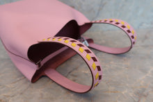 Load image into Gallery viewer, HERMES PICOTIN LOCK MM Tressage Epsom leather Mauve sylvestre/Rouge H/Jaune de naples D Engraving Hand bag 700100211