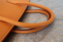 Load image into Gallery viewer, HERMES BIRKIN 35 Box carf leather Natural 〇Z Engraving Hand bag 700090152