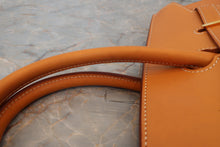 Load image into Gallery viewer, HERMES BIRKIN 35 Box carf leather Natural 〇Z Engraving Hand bag 700090152