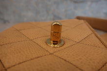 画像をギャラリービューアに読み込む, CHANEL/シャネル マトラッセウエストポーチ キャビアスキン ベージュ/ゴールド金具 ウエストポーチ 800020187