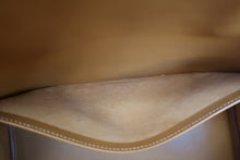 Load image into Gallery viewer, HERMES BIRKIN 35 Box carf leather Natural 〇Z Engraving Hand bag 700090152