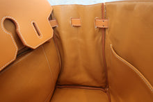 Load image into Gallery viewer, HERMES BIRKIN 35 Box carf leather Natural 〇Z Engraving Hand bag 700090152