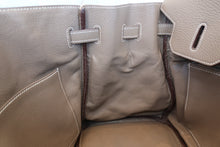 Load image into Gallery viewer, HERMES BIRKIN 35 Clemence leather Etoupe gray □I Engraving Hand bag 700090179
