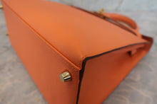 Load image into Gallery viewer, HERMES KELLY 28 Epsom leather Mango □P Engraving Shoulder bag 700120070