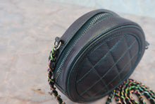 Load image into Gallery viewer, CHANEL Matelasse round chain shoulder bag Caviar skin Green/Rainbow hadware Shoulder bag 800050119