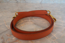 Load image into Gallery viewer, HERMES KELLY 28 Epsom leather Mango □P Engraving Shoulder bag 700120070