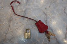 Load image into Gallery viewer, HERMES BIRKIN 35 Ardennes leather Rouge vif 〇Y Engraving Hand bag 700100223