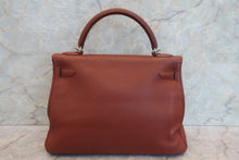将图片加载到图库查看器,HERMES KELLY 32 Clemence leather Sienne □M刻印 Hand bag 700100177