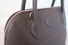 Load image into Gallery viewer, HERMES/BOLIDE 31 Clemence leather Chocolat □M Engraving Shoulder bag 700120058