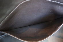 Load image into Gallery viewer, HERMES/BOLIDE 31 Clemence leather Chocolat □M Engraving Shoulder bag 700120058