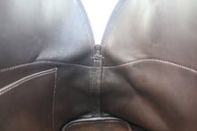 Load image into Gallery viewer, HERMES/BOLIDE 31 Clemence leather Chocolat □M Engraving Shoulder bag 700120058