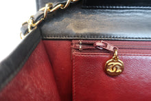 Load image into Gallery viewer, CHANEL Matelasse chain shoulder bag Lambskin Black/Gold hadware Shoulder bag 800040010