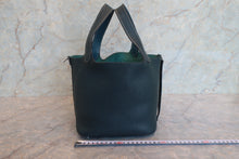 Load image into Gallery viewer, HERMES PICOTIN LOCK CASAQUE PM Clemence leather Vert bosphore/Vert cypres Z Engraving Hand bag 8000100045