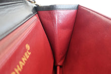 Load image into Gallery viewer, CHANEL Matelasse chain shoulder bag Lambskin Black/Gold hadware Shoulder bag 800040010