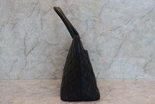 画像をギャラリービューアに読み込む, CHANEL/シャネル 復刻トート キャビアスキン ブラック/ゴールド金具 トートバッグ 700070054