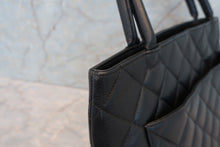 画像をギャラリービューアに読み込む, CHANEL/シャネル 復刻トート キャビアスキン ブラック/ゴールド金具 トートバッグ 700070054
