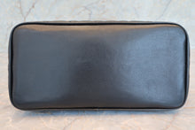 画像をギャラリービューアに読み込む, CHANEL/シャネル 復刻トート キャビアスキン ブラック/ゴールド金具 トートバッグ 700070054