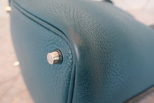 Load image into Gallery viewer, HERMES PICOTIN LOCK CASAQUE PM Clemence leather Vert bosphore/Vert cypres Z Engraving Hand bag 8000100045