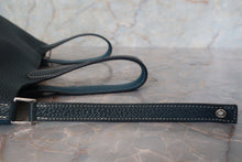 Load image into Gallery viewer, HERMES PICOTIN LOCK CASAQUE PM Clemence leather Vert bosphore/Vert cypres Z Engraving Hand bag 8000100045