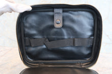 将图片加载到图库查看器,CHANEL/香奈儿 经典双C 化妆包 羊皮 Black/Gold hadware(黑色/金色金属) 化妆包 800030191