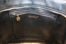 画像をギャラリービューアに読み込む, CHANEL/シャネル 復刻トート キャビアスキン ブラック/ゴールド金具 トートバッグ 700070054