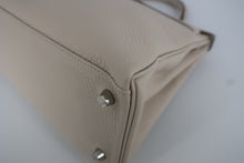 Load image into Gallery viewer, HERMES KELLY 32 Clemence leather Craie A Engraving Hand bag 800100038