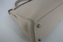 Load image into Gallery viewer, HERMES KELLY 32 Clemence leather Craie A Engraving Hand bag 800100038