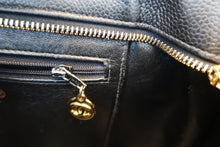 画像をギャラリービューアに読み込む, CHANEL/シャネル 復刻トート キャビアスキン ブラック/ゴールド金具 トートバッグ 700070054