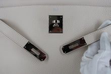 Load image into Gallery viewer, HERMES KELLY 32 Clemence leather Craie A Engraving Hand bag 800100038