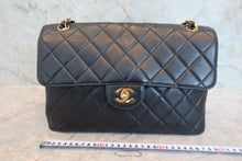Load image into Gallery viewer, CHANEL Matelasse Double Face shoulder bag Lambskin Black/Gold hadware Shoulder bag 800030197