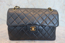 Load image into Gallery viewer, CHANEL Matelasse Double Face shoulder bag Lambskin Black/Gold hadware Shoulder bag 800030197