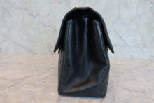 Load image into Gallery viewer, CHANEL Matelasse Double Face shoulder bag Lambskin Black/Gold hadware Shoulder bag 800030197