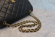 Load image into Gallery viewer, CHANEL Matelasse Double Face shoulder bag Lambskin Black/Gold hadware Shoulder bag 800030197