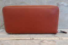 Load image into Gallery viewer, HERMES  Azapp Long Silkin Epsom leather/Silk Brique X Engraving Wallet 600010093