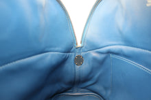 将图片加载到图库查看器,HERMES/BOLIDE 31 Clemence leather Blue hydra □Q刻印 Shoulder bag 700120089