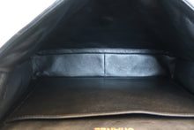 Load image into Gallery viewer, CHANEL Matelasse Double Face shoulder bag Lambskin Black/Gold hadware Shoulder bag 800030197