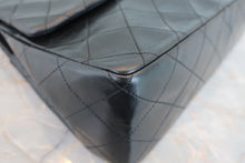 Load image into Gallery viewer, CHANEL Matelasse chain shoulder bag Lambskin Black/Gold hadware Shoulder bag 800050091