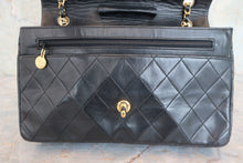 Load image into Gallery viewer, CHANEL Matelasse chain shoulder bag Lambskin Black/Gold hadware Shoulder bag 800050091
