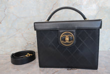 画像をギャラリービューアに読み込む, CHANEL/シャネル ビコローレバニティ ラムスキン ブラック/ゴールド金具 バニティ 700090159