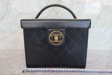 画像をギャラリービューアに読み込む, CHANEL/シャネル ビコローレバニティ ラムスキン ブラック/ゴールド金具 バニティ 700090159