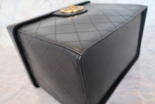 画像をギャラリービューアに読み込む, CHANEL/シャネル ビコローレバニティ ラムスキン ブラック/ゴールド金具 バニティ 700090159