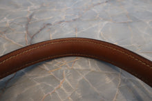 Load image into Gallery viewer, HERMES KELLY 28 Graine Couchevel leather Gold  〇X Engraving Shoulder bag 700070041