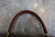 Load image into Gallery viewer, HERMES KELLY 28 Graine Couchevel leather Gold  〇X Engraving Shoulder bag 700070041