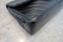 Load image into Gallery viewer, CHANEL V-Stitch chain shoulder bag Lambskin Navy/Gold hadware Shoulder bag 800030123